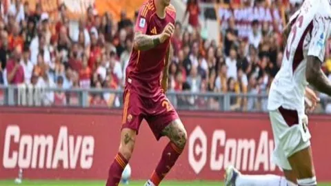 马刺主场大胜尼克斯，卡斯尔斩获22分3板